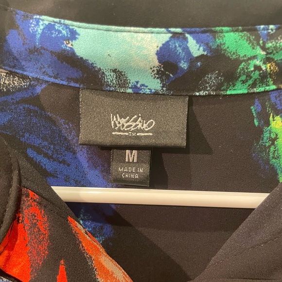 Mission Black Vivid Floral Print Button Down Size Medium - Picture 9 of 11